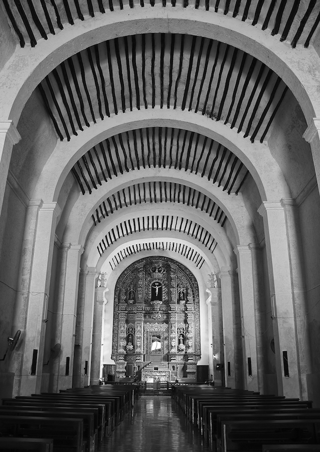 Conventos del siglo XVI en México. Arquitectura, fotografía y arte