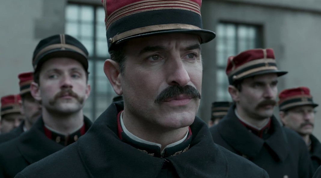 El oficial y el espía