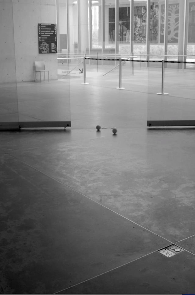 Forzar la puerta del presente