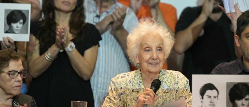 Abuelas de Plaza de Mayo