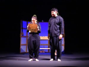 Las niñas y los niños de papel